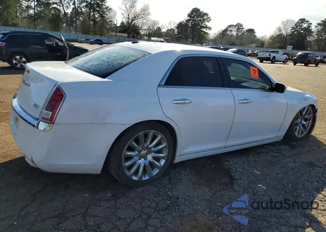2014 Chrysler 300 z USA, uszkodzony, nr VIN 2C3CCAAG7EH329761